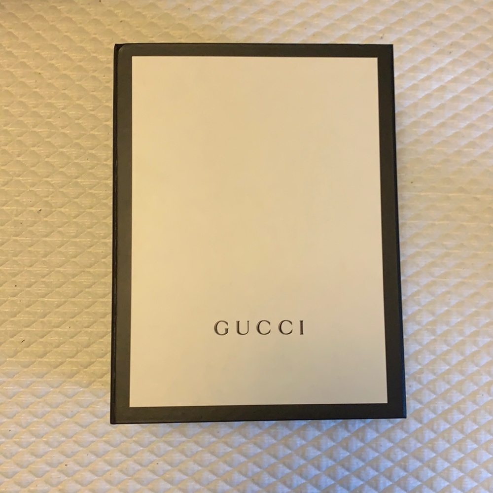 Gucci box